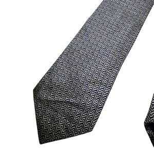 Polo Ralph Lauren Silver & Black Wave Style USA Silk Tie 4" x 58"
